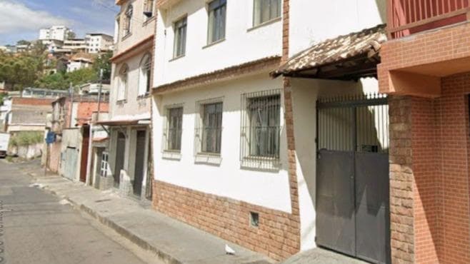 Apartamento em leilão em Juiz De Fora - MG, bairro Jardim de Alá — FRAÇÃO IDEAL DE UM IMÓVEL COM TERRENO DE APROXIMADAMENTE 300M², NO BAIRRO JARDIM DE ALÁ EM JUIZ DE FORA-MG | MATRICULA 36099