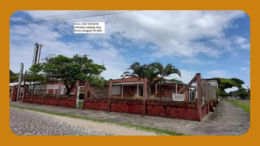 Foto 1 de 2: Casa em leilão em Arroio Do Sal - RS — UMA CASA DE ALVENARIA, COM APROX. 287,82M², NA RUA JOSE WEIMER VIANA (ANTIGA RUA PORTO ALEGRE), Nº402, MALINSKY, ARROIO DO SAL-RS --