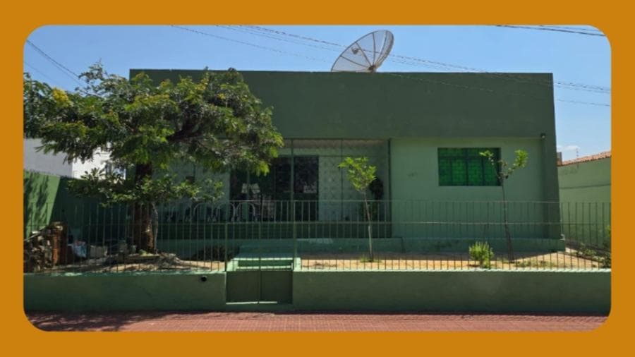 Foto 1 de 2: Casa em leilão em Patos - PB — CASA RESIDENCIAL, SITUADA NA AVENIDA PEREGRINO FILHO, Nº 701, PATOS/PB.