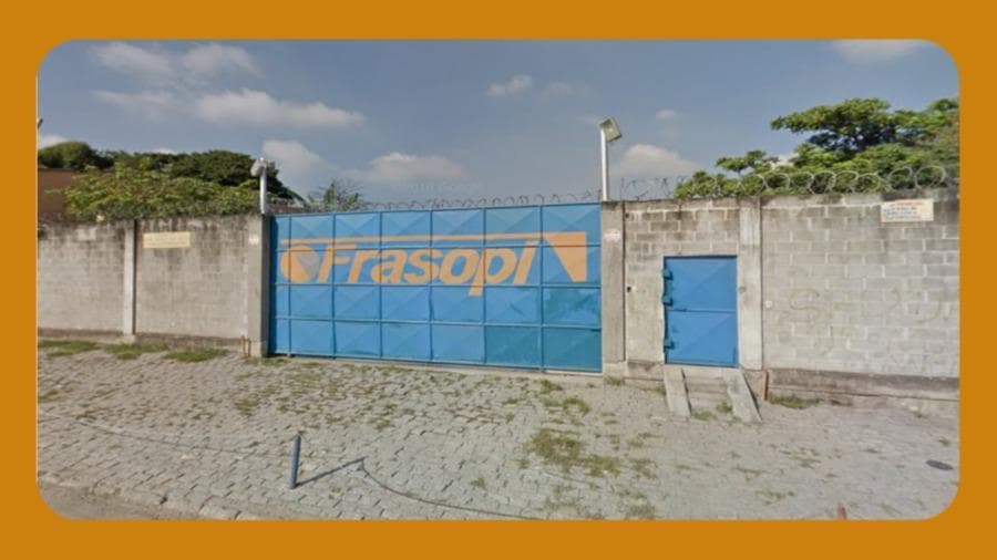 Foto 1 de 2: Terreno em leilão em Rio De Janeiro - RJ, bairro Realengo — IMÓVEL DE NÚMERO 73 (ANTIGO 85), SITUADO À RUA CORONEL ALZIR LIMA, REALENGO/RJ MEDINDO 26,00M DE LARGURA POR 79,00M DE EXTENSÃO, PERFAZENDO ÁREA TOTAL DE 2054M² --