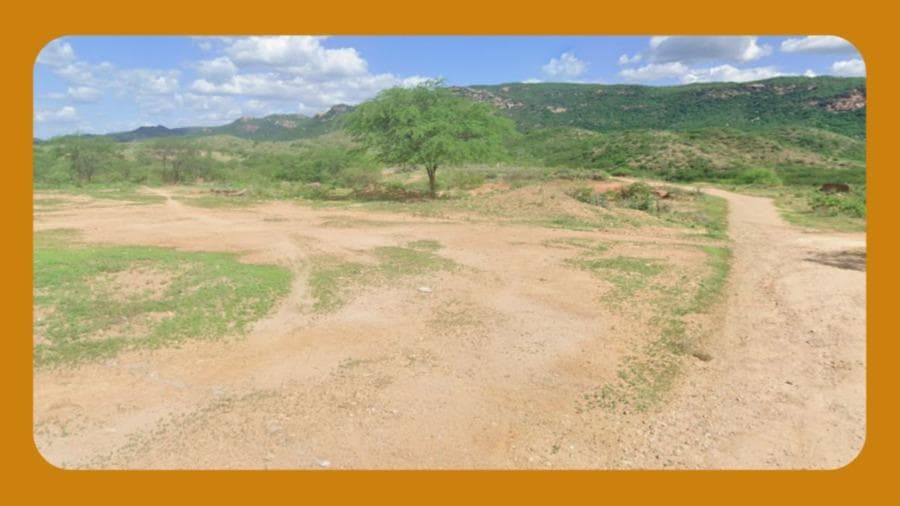 Foto 1 de 2: Area Rural em leilão em Areia De Baraúnas - PB — PROPRIEDADE AGRÍCOLA DENOMINADA BARAÚNA, POSSUÍ 4 AÇUDES, 03 CASAS, A MAIOR PARCELA DO IMÓVEL É FORMADO POR SERRAS, COM TERRAS POUCO FÉRTEIS, LOCALIZADA NO MUNICÍPIO DE AREIA DE BARAÚNAS/PB. ÁREA TOTAL DE 1007,8 HECTARES
