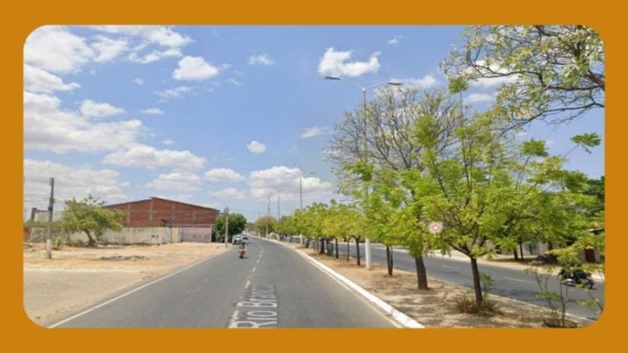 Foto 1 de 2: Comercial em leilão em Mossoró - RN, bairro Santo Antonio — TRÊS ARMAZENS COMERCIAIS, CONSTRUÍDOS DE TIJOLOS E COBERTOS DE TELHAS, LOCALIZADOS NA AVENIDA RIO BRANCO, MOSSORÓ/RN.