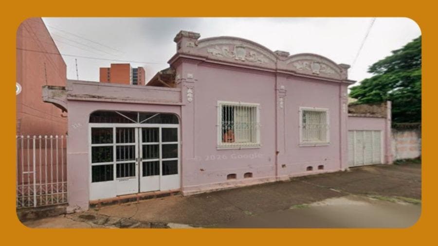 Foto 1 de 2: Casa em leilão em Uberaba - MG, bairro Centro — IMÓVEL RESIDENCIAL LOCALIZADO NA RUA SENADOR PENA, Nº 276 (ANTIGO Nº 48), CENTRO, UBERABA/MG. ÁREA DO TERRENO DE 507,50 M²