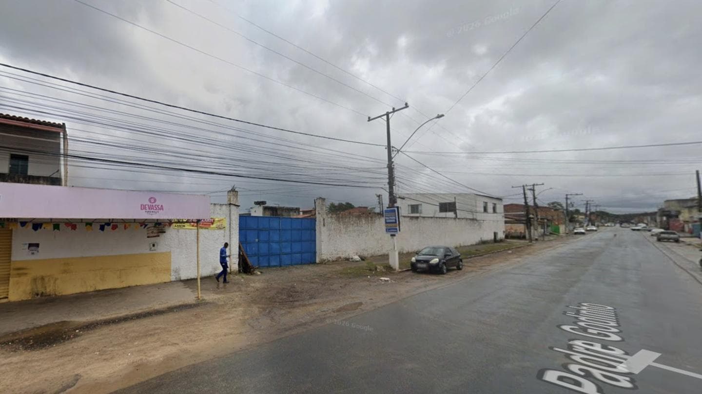 Foto 1 de 3: Terreno em leilão em Alagoinhas - BA, bairro Centro — Terreno, A.T.: 1.687m², Santa Terezinha, Alagoinhas/BA