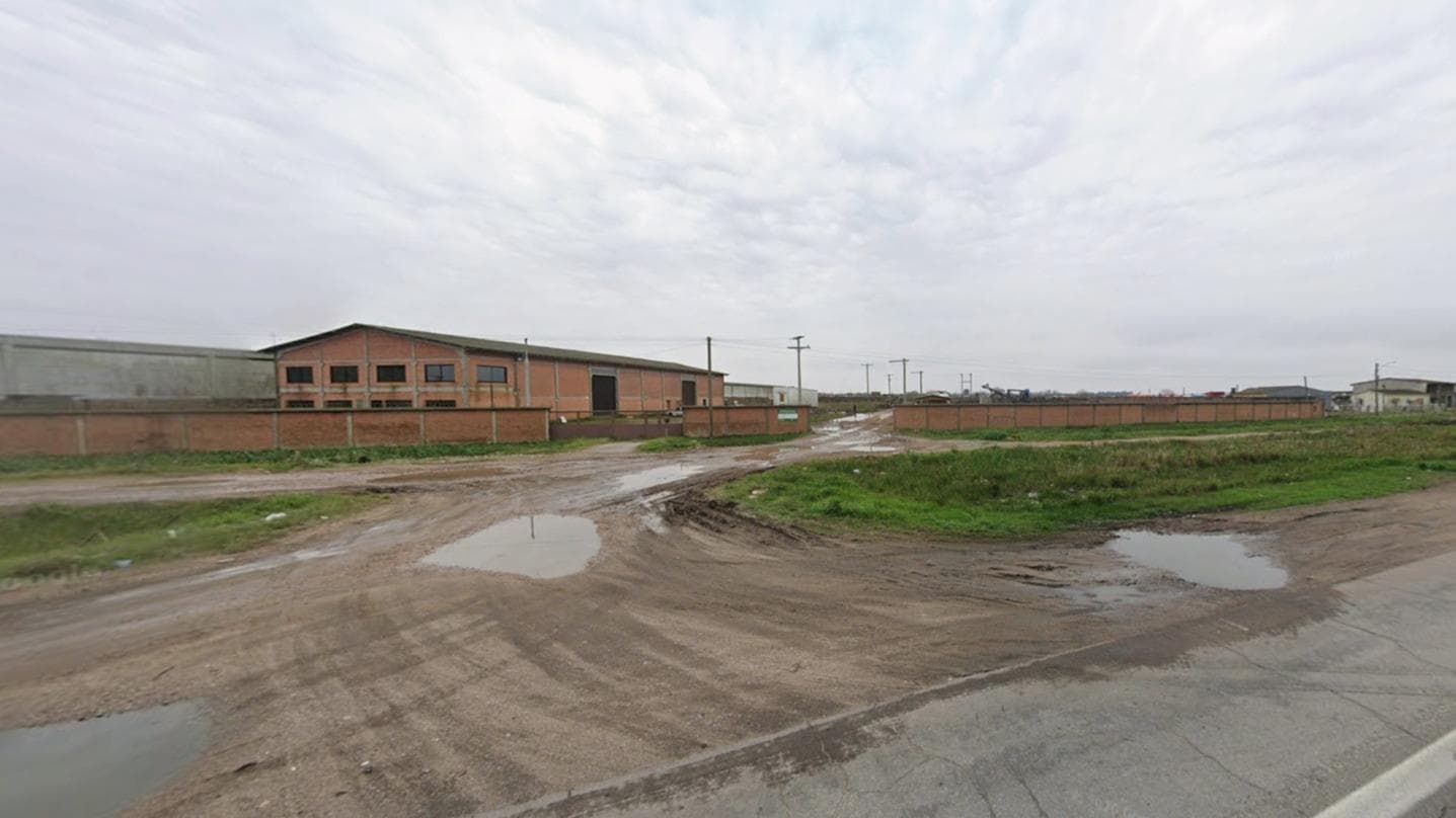 Foto 1 de 4: Comercial em leilão em Agudo - RS — Imóvel Comercial, 21.637m², margens Rod. Rio Grande/Pelotas, Rio Grande/RS