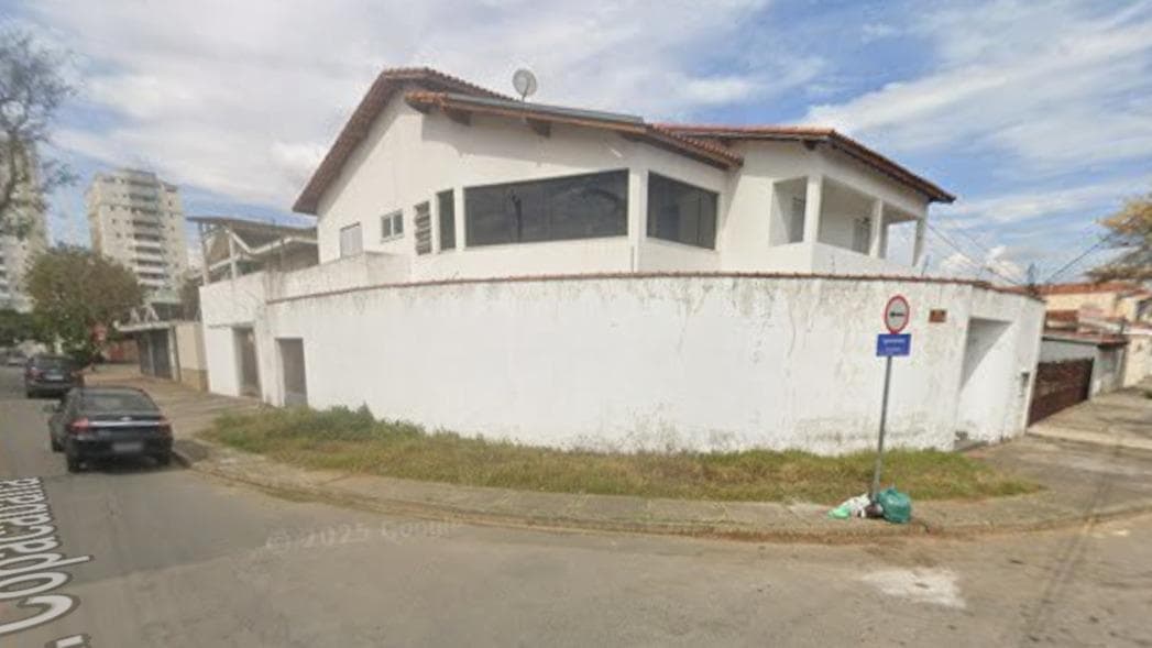 Foto 2 de 3: Imóvel em leilão em São José Dos Campos - SP, bairro Jardim Satélite — Imóvel urbano localizado na Rua Ipanema, 569, no bairro Jardim Satélite, em São José dos Campos/SP
