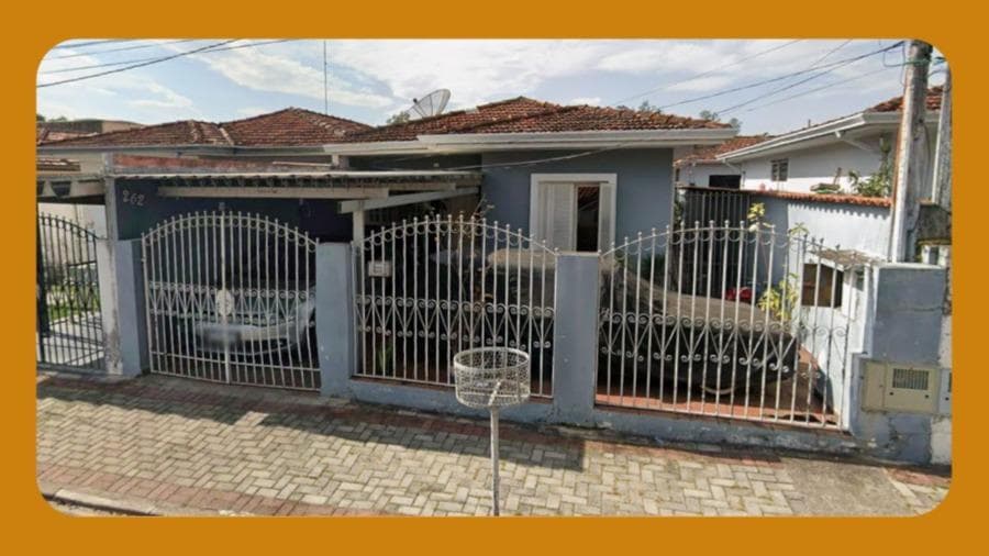 Foto 1 de 2: Casa em leilão em Guararema - SP, bairro Itapema — UMA CASA SITUADA A RUA ANA AMELIA CARRICO, 262, ITAPEMA, GUARAREMA/SP, COM ÁREA DE 198,00M2.__
