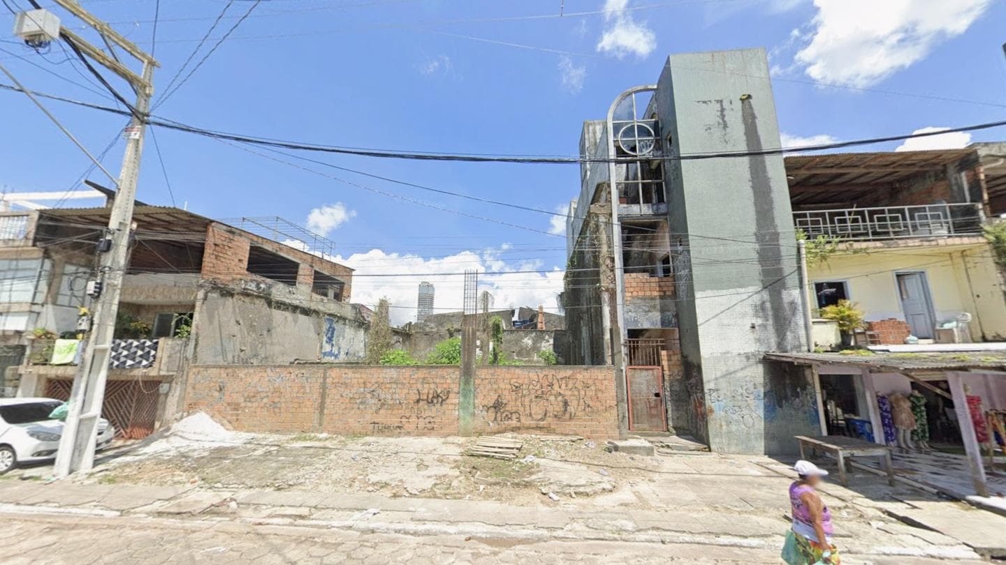 Foto 1 de 4: Comercial em leilão em Belém - PA, bairro Telégrafo — Prédio e terreno, Telégrafo, Belém/PA