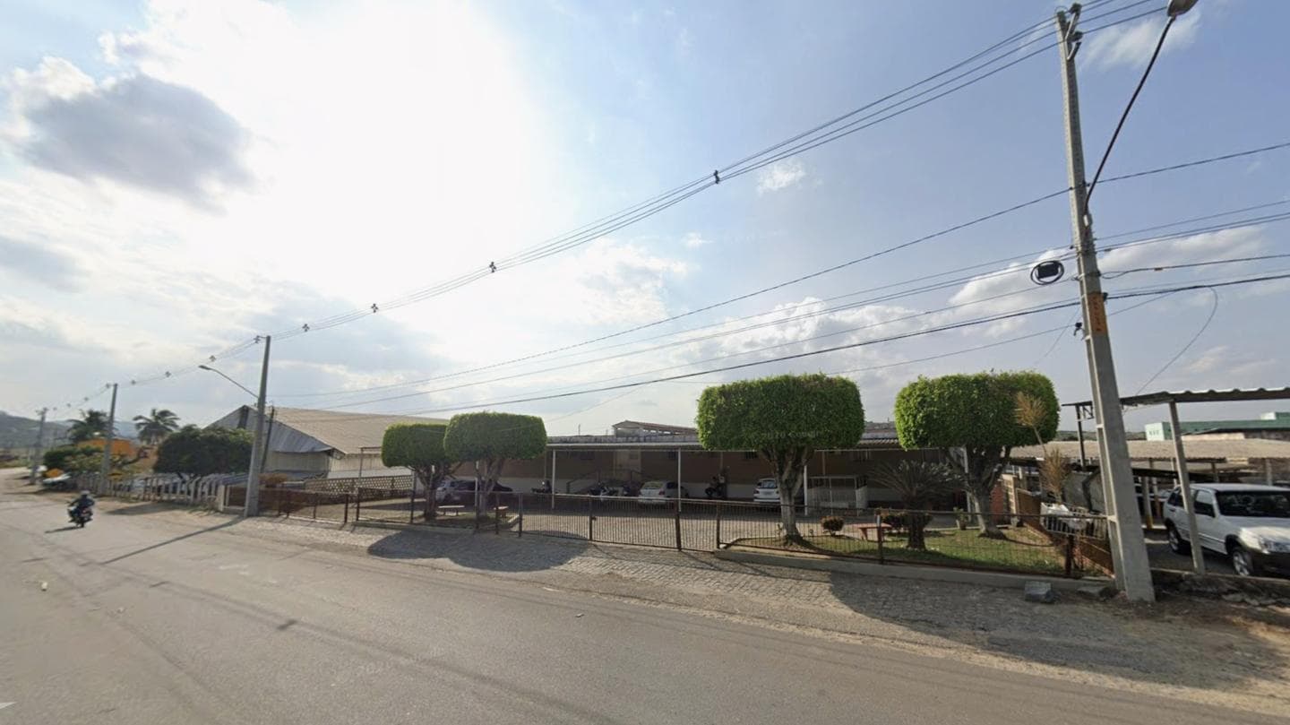 Foto 1 de 4: Comercial em leilão em Timbaúba - PE, bairro Mocos — Imóvel Comercial/Residencial, A.T.: 1.330m², Mocós, Timbaúba/PE