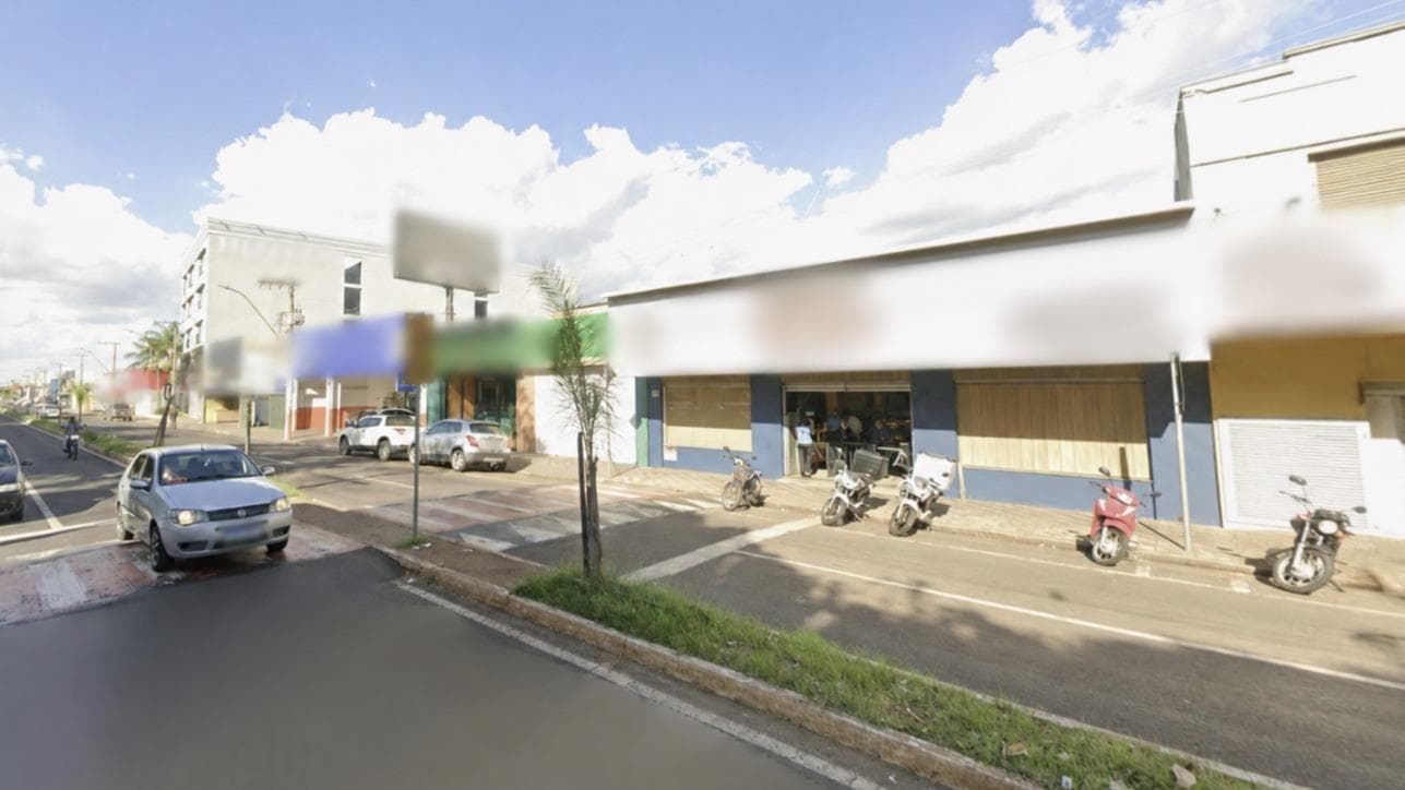 Foto 2 de 4: Comercial em leilão em Uberaba - MG, bairro Sao Benedito — Imóveis Comerciais, A.T.: 711m², A.C.: 826m², São Benedito, Uberaba/MG