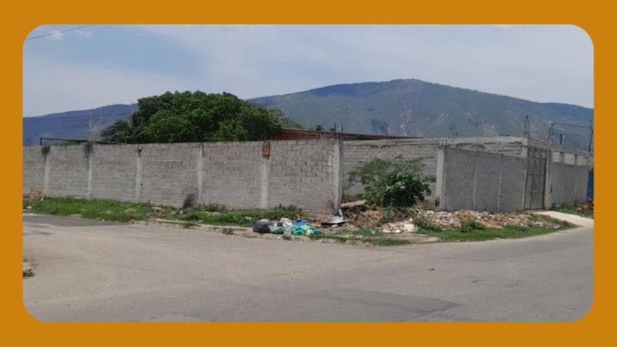 Foto 1 de 4: Terreno em leilão em Nova Iguaçu - RJ, bairro Rosa dos Ventos — LOTE DE TERRENO Nº 01 DA QUADRA Nº 21, NA RUA LONDRES, ESQUINA COM A RUA LISBOA, ROSA DOS VENTOS, NOVA IGUAÇU/RJ, TERRENO PLANO PARCIALMENTE MURADO COM A ÁREA DE 286,24M².__