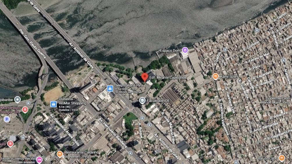 Foto 3 de 3: Apartamento em leilão em Recife - PE, bairro Pina — Apartamento, 268m², 4 suítes, 4 vagas, 19º andar, Pina, Recife/PE