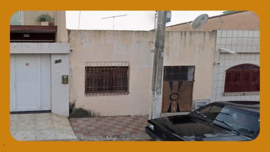 Foto 1 de 2: Casa em leilão em Crato - CE, bairro Ossian Araripe — IMÓVEL RESIDENCIAL, SITUADO NA RUA FENELON BOMILCAR, 106, OSSIAN ARARIPE, CRATO/CE, COM ÁREA DE 100,00M2, COM 02 QUARTOS, 02 BANHEIROS, SALA/COZINHA, SALETA DE ENTRADA E ÁREA DE SERVIÇO.__