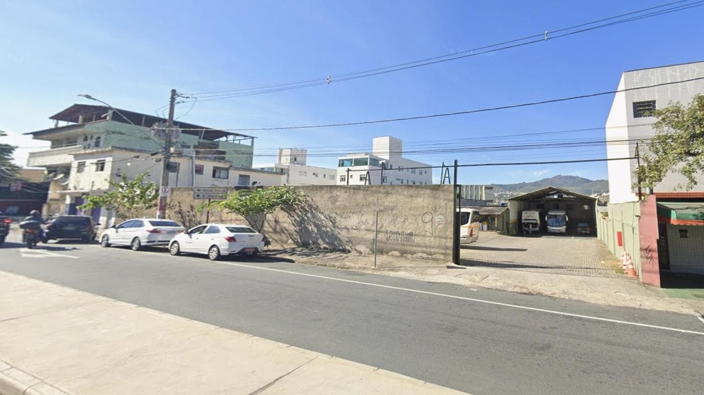 Foto 1 de 4: Comercial em leilão em Belo Horizonte - MG, bairro São Geraldo — Imóvel Comercial (pátio de ônibus), São Geraldo, Belo Horizonte/MG