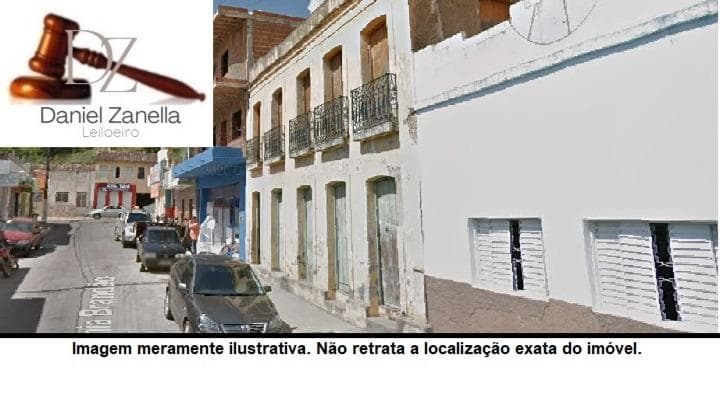 Comercial em leilão em Mata Grande - AL — Um prédio sobrado, na Rua D. Antonio Brandão, nº 21, Mata Grande/AL