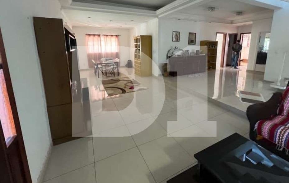 Foto 6 de 44: Casa em leilão em Vinhedo - SP — Vista Alegre - Vinhedo - SP - Casa em condominio - 820,00 m² (a.c.) e 800,00 m² (a.t.)