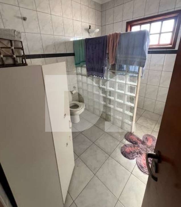 Foto 16 de 44: Casa em leilão em Vinhedo - SP — Vista Alegre - Vinhedo - SP - Casa em condominio - 820,00 m² (a.c.) e 800,00 m² (a.t.)