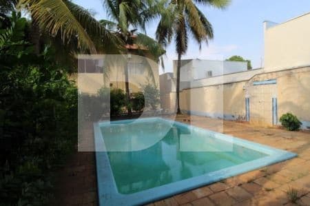 Foto 4 de 29: Casa em leilão em Araçatuba - SP, bairro Jardim do Prado — Jardim do Prado - Araçatuba - SP - Casa - 457,04 m² (a.c.) e 520,00 m² (a.t.)