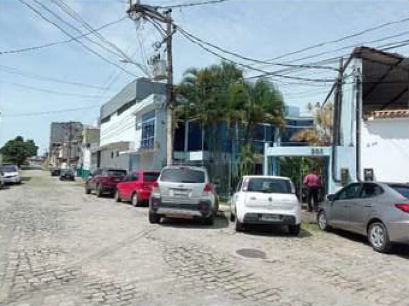 Foto 27 de 31: Terreno em leilão em Macaé - RJ — LOTE 001 Terreno com 630m²