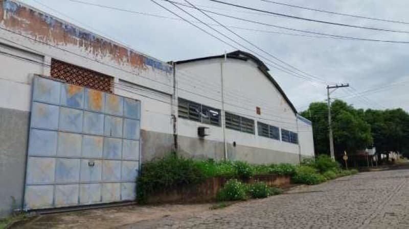 Foto 5 de 9: Comercial em leilão em Itaperuna - RJ — LOTE 023 Imóvel Comercial - Itaperuna-RJ