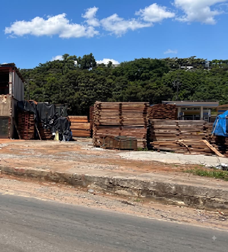 Foto 2 de 3: Terreno em leilão em Iúna - ES, bairro Niterói — LOTE 001 LOTE DE TERRENO URBANO EM IÚNA-ES