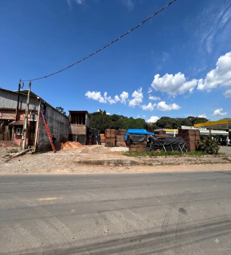 Foto 3 de 3: Terreno em leilão em Iúna - ES, bairro Niterói — LOTE 001 LOTE DE TERRENO URBANO EM IÚNA-ES