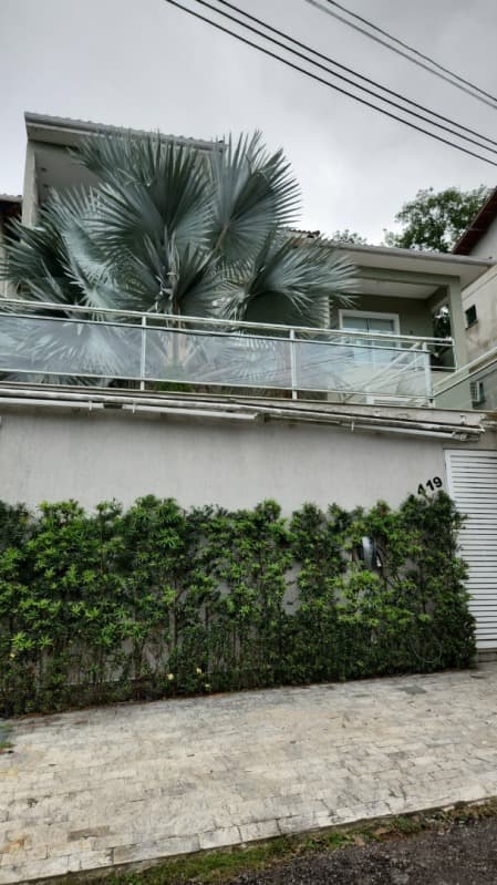 Terreno em leilão em Niterói - RJ, bairro Maravista — LOTE 001 Lote com construção