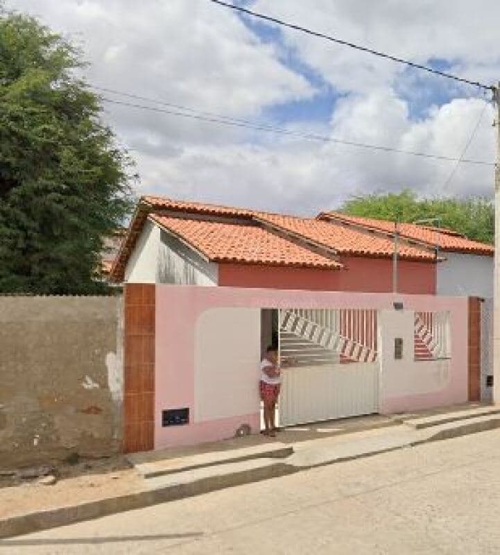 Foto 2 de 2: Casa em leilão em Iaçu - BA — LOTE 017 Casa com 61,84M² de Área Privativa em IACU/BA