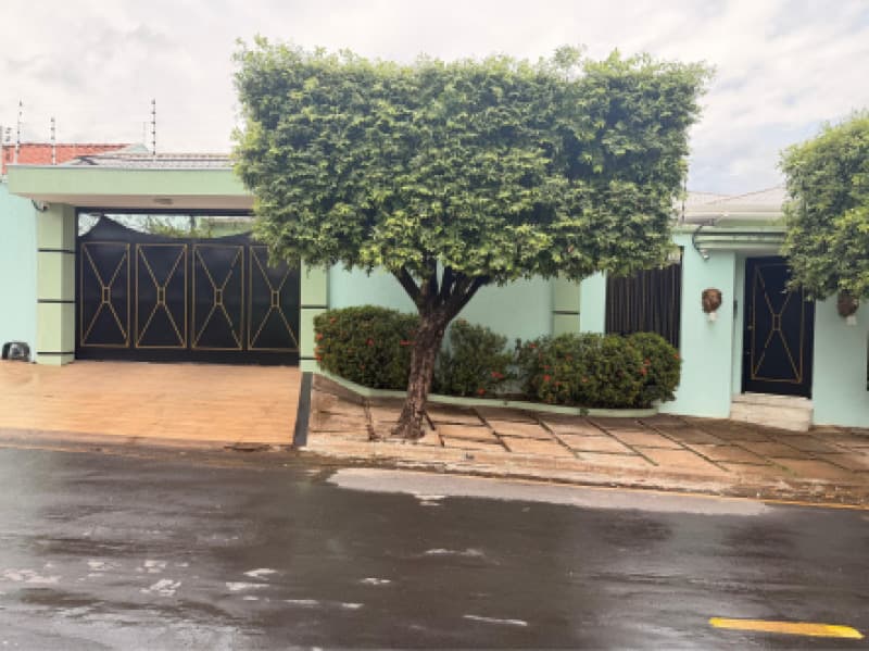 Foto 7 de 15: Casa em leilão em Cuiabá - MT, bairro Jardim Itália — LOTE 001 LOTE DE TERRENO URBANO 1 CASA RESIDÊNCIAL EM CUIABÁ BAIRRO JARDIM ITÁLIA