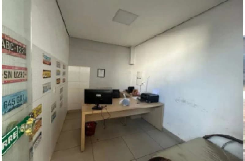 Foto 11 de 14: Comercial em leilão em Cuiabá - MT, bairro Parque Atalaia — LOTE 001 IMÓVEL URBANO 1 UM BARRACÃO/GALPÃO - ARÉA TOTAL DE 360,00 m2
