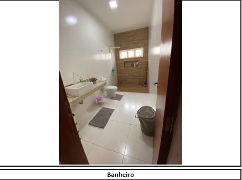 Foto 14 de 15: Casa em leilão em Várzea Grande - MT, bairro Jardim Glória — LOTE 001 LEILÃO JUDICIAL - 2º VARA BANCÁRIA DE CUIABÁ - 1 IMÓVEL RESIDÊNCIAL
