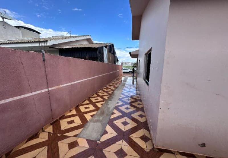 Foto 3 de 15: Casa em leilão em Nova Aurora - PR, bairro Jardim Pinheiros I — LOTE 028 Casa com 125,72m² em terreno de 221,30m² (Nova Aurora-PR)