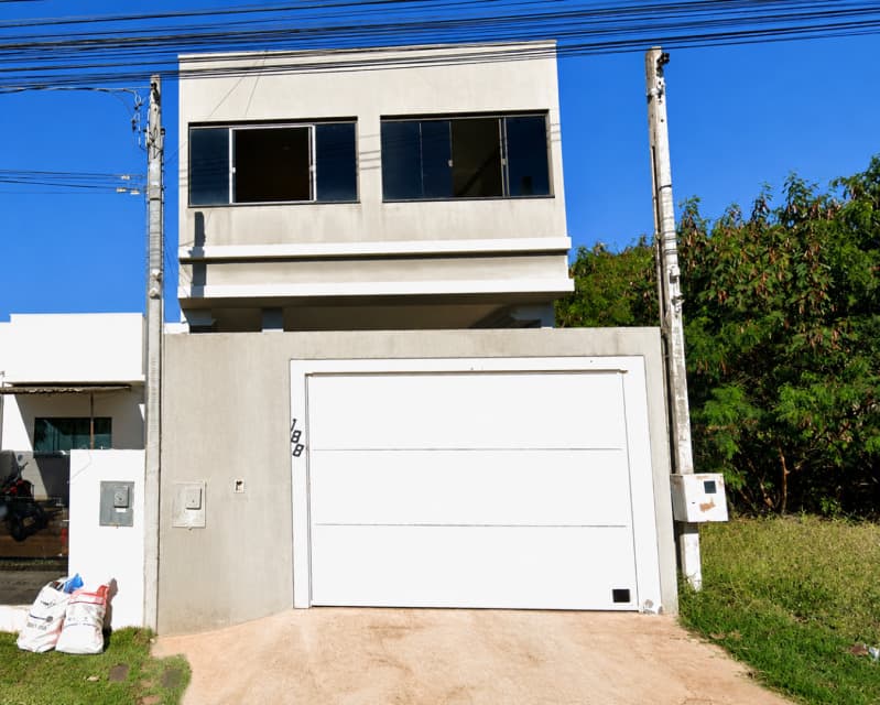 Foto 1 de 24: Casa em leilão em Cafelândia - PR, bairro Centro — LOTE 037 IMÓVEL RESIDENCIAL COM 172m² em TERRENO DE 155m² - CAFELÂNDIA - PR