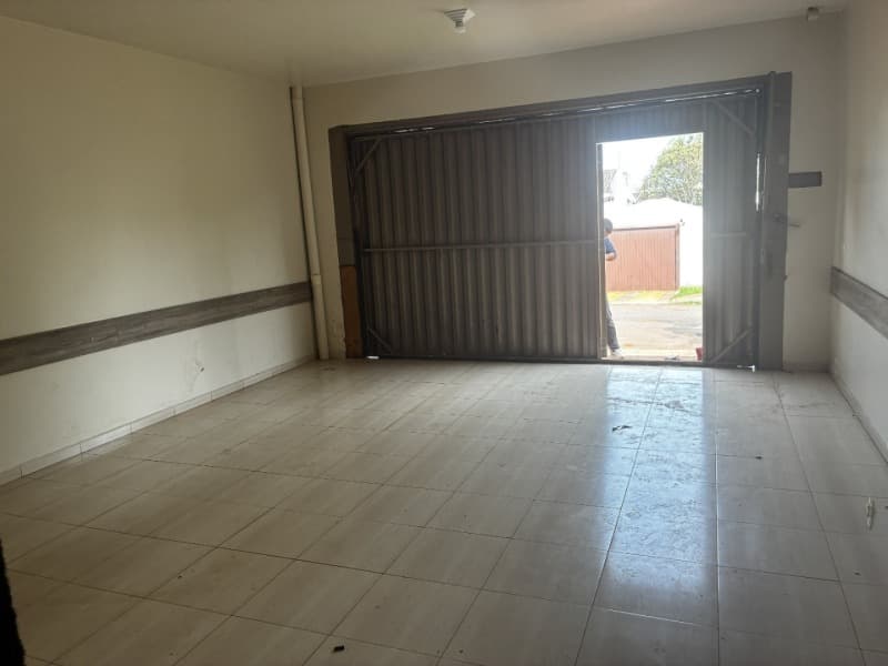 Foto 7 de 33: Terreno em leilão em Cascavel - PR — LOTE 038 IMOVEL RESIDENCIAL COM 130m² em TERRENO DE 200m² - CASCAVEL - PR