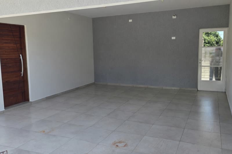 Foto 2 de 18: Casa em leilão em Itaporanga - SP, bairro Centro — LOTE 002 Imóvel Residencial no Centro de Itaporanga - SP