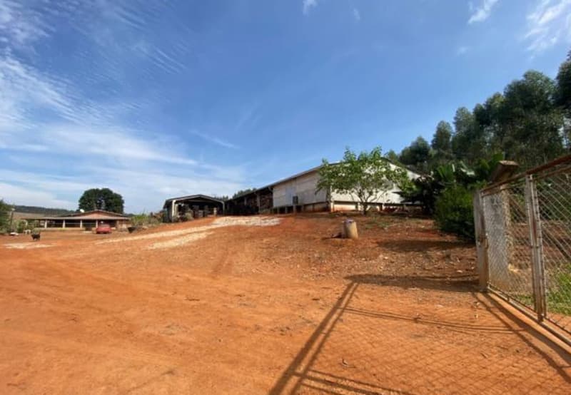 Foto 2 de 9: Area Rural em leilão em Arapoti - PR — LOTE 011 Parte Ideal (6.103,93m²) de Imóvel com casa e barracões - Arapoti - Pr