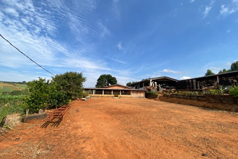 Foto 3 de 9: Area Rural em leilão em Arapoti - PR — LOTE 011 Parte Ideal (6.103,93m²) de Imóvel com casa e barracões - Arapoti - Pr