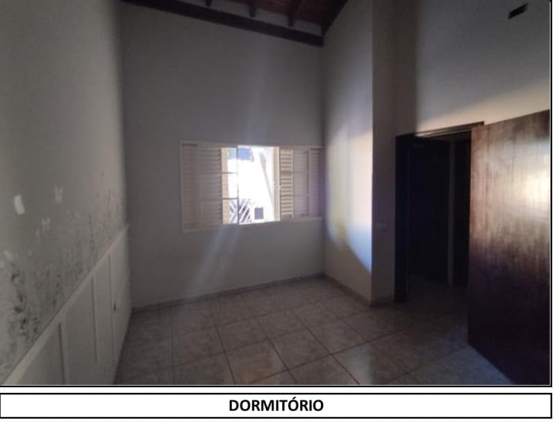 Foto 8 de 20: Casa em leilão em Taguaí - SP — LOTE 013 IMÓVEL RESIDENCIAL DE 200m² EM TERRENO DE 360m² - TAGUAI - SP