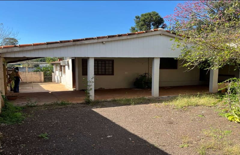 Foto 1 de 17: Casa em leilão em Jacarezinho - PR, bairro Marques dos Reis — LOTE 003 Imóvel Residencial com área construída de 135m² e Terreno de 320m² - Jacarezinho - PR (próx