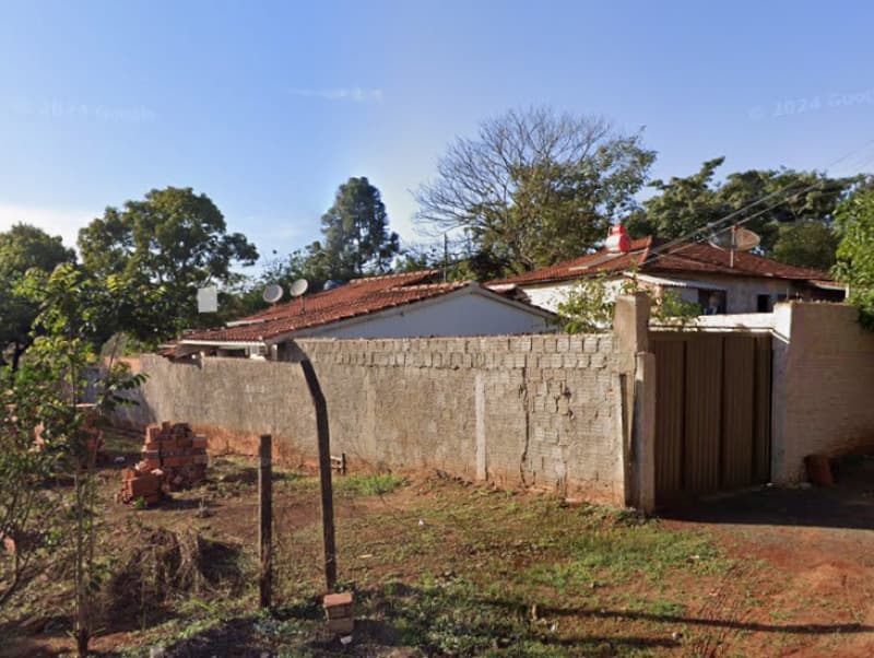 Foto 13 de 17: Casa em leilão em Jacarezinho - PR, bairro Marques dos Reis — LOTE 003 Imóvel Residencial com área construída de 135m² e Terreno de 320m² - Jacarezinho - PR (próx