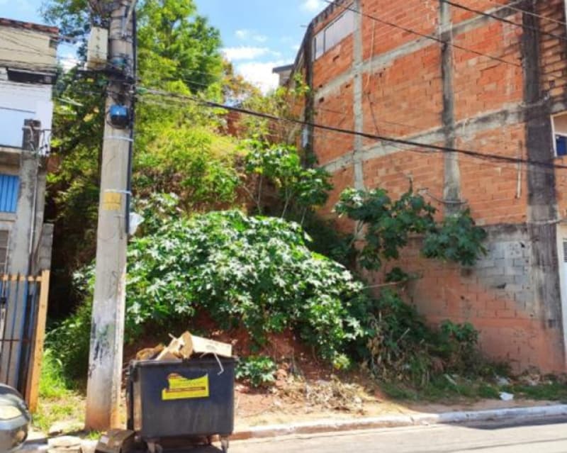 Foto 3 de 6: Terreno em leilão em Barueri - SP, bairro Cruz Preta — LOTE 057 TERRENO URBANO COM 532,75m² - BARUERI - SP