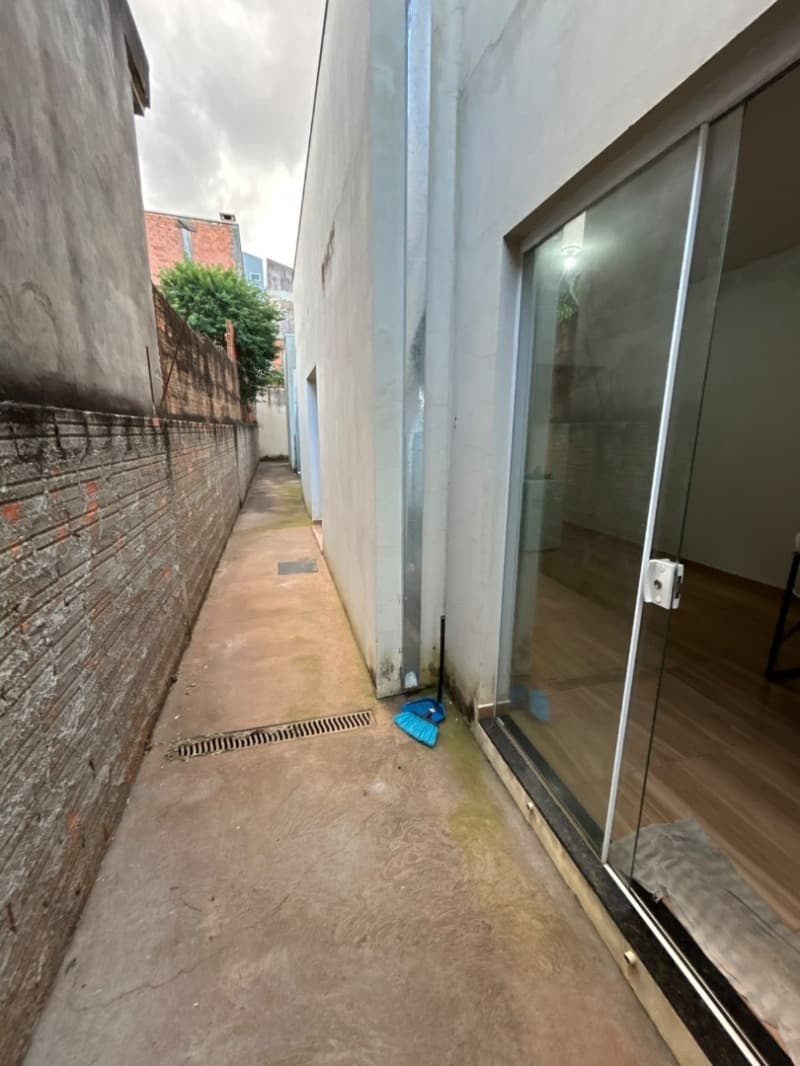 Foto 6 de 16: Casa em leilão em Taquarituba - SP, bairro Centro — LOTE 014 IMÓVEL RESIDENCIAL COM 116,55m² EM TERRENO DE 210m² - TAQUARITUBA - SP