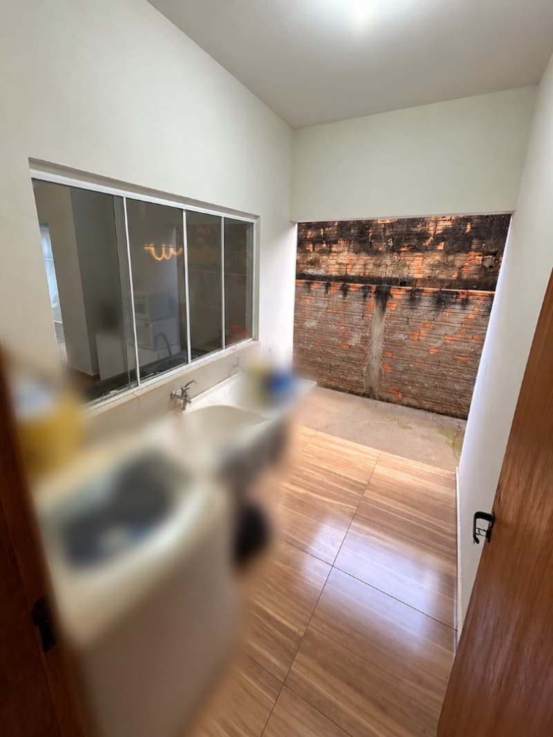 Foto 14 de 16: Casa em leilão em Taquarituba - SP, bairro Centro — LOTE 014 IMÓVEL RESIDENCIAL COM 116,55m² EM TERRENO DE 210m² - TAQUARITUBA - SP
