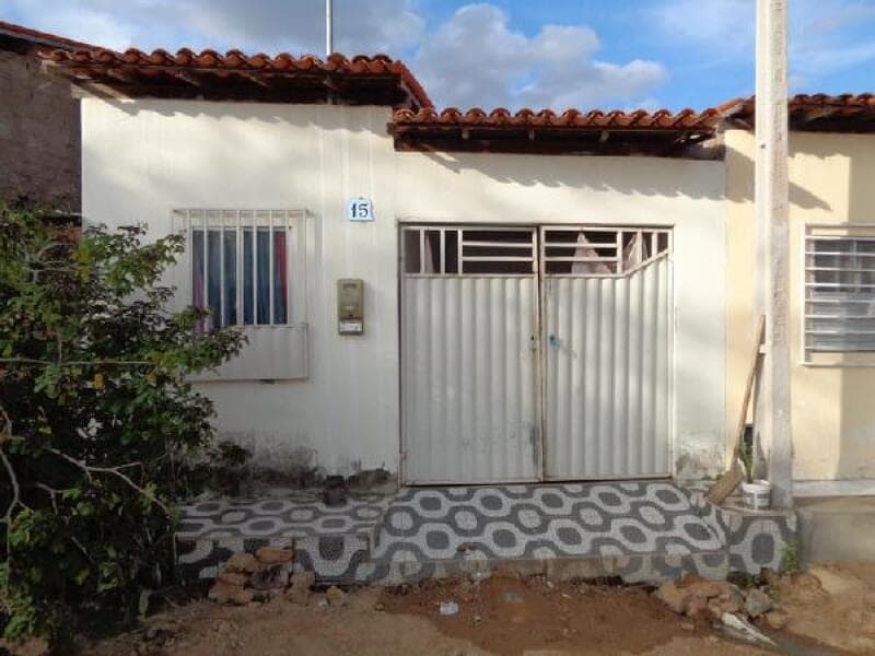 Casa em leilão em Iaçu - BA — LOTE 023 CASA - AREA PRIVATIVA (M²): 53,2 BAIRRO: CENTRO CIDADE: IACU-BA