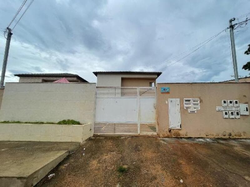 Apartamento em leilão em Cidade Ocidental - GO — LOTE 067 APARTAMENTO - AREA PRIVATIVA (M²): 51,84 BAIRRO: PARQUE NOVA FRIBURGO B CIDADE: CIDADE OCID
