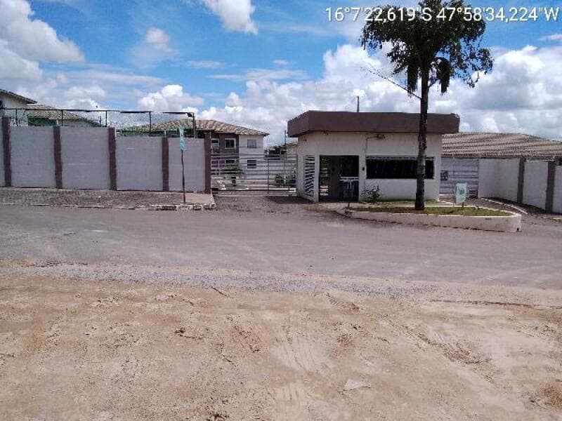 Apartamento em leilão em Valparaíso De Goiás - GO — LOTE 113 APARTAMENTO - AREA PRIVATIVA (M²): 48,74 BAIRRO: AREA RURAL DE VALPARAISO DE GOIAS CIDADE: