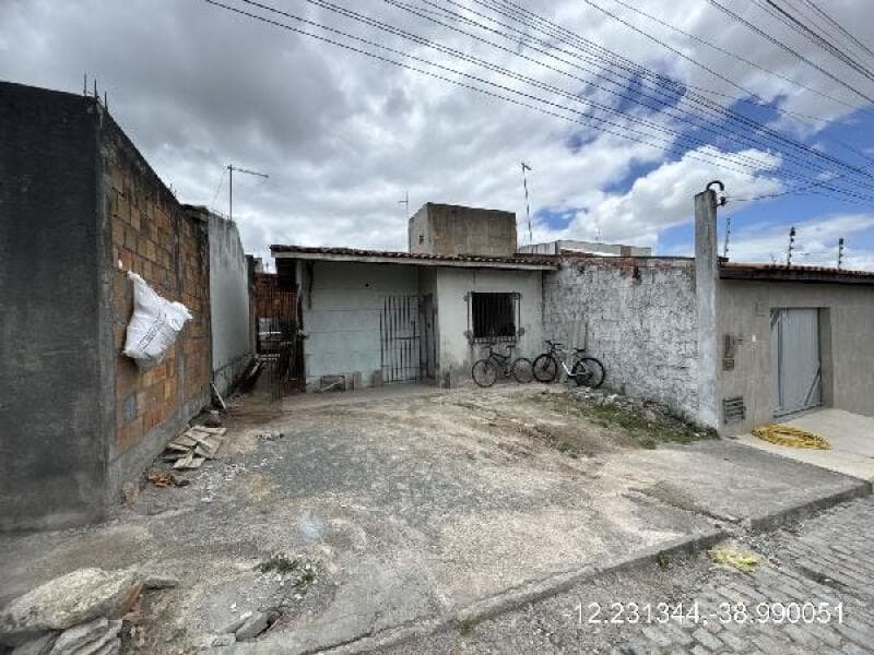 Casa em leilão em Feira De Santana - BA, bairro Gabriela — LOTE 014 Casa - AREA PRIVATIVA (M²): 33,42 BAIRRO: GABRIELA CIDADE: FEIRA DE SANTANA-BA