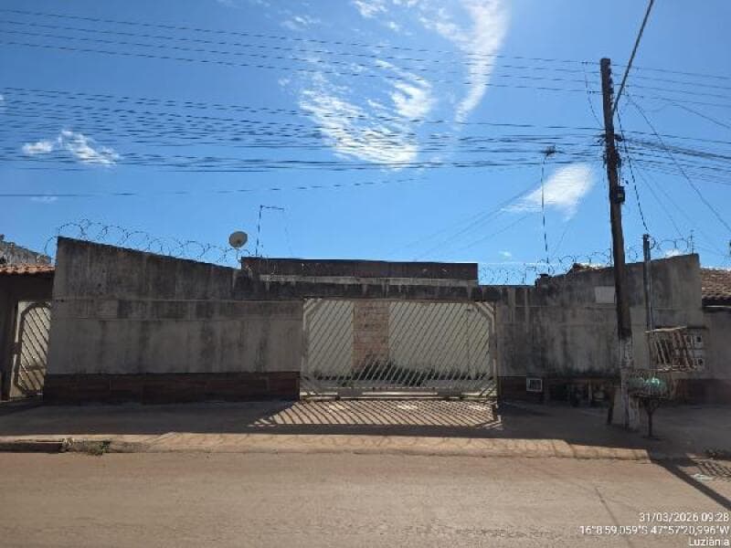 Casa em leilão em Luziânia - GO, bairro Jardim do Inga — LOTE 083 Casa - AREA PRIVATIVA (M²): 58 BAIRRO: JARDIM DO INGA CIDADE: LUZIANIA-GO