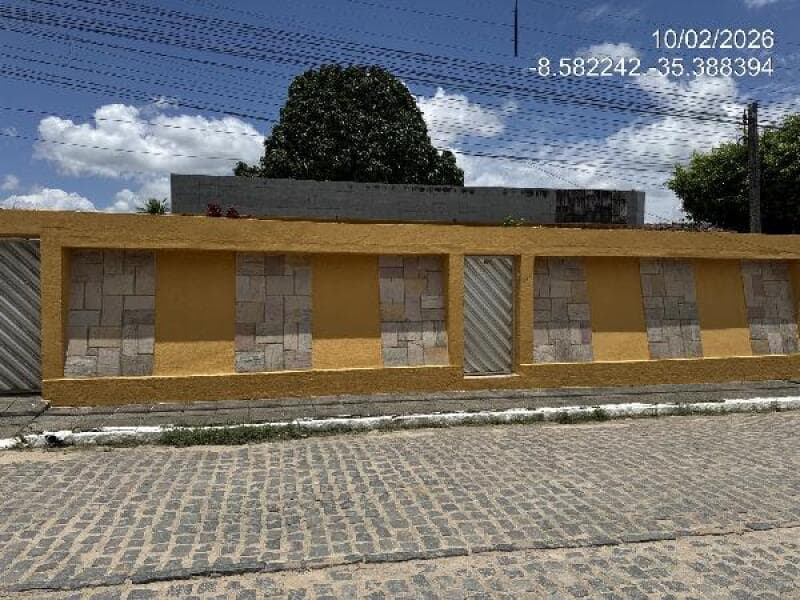 Casa em leilão em Gameleira - PE, bairro Centro — LOTE 194 Casa - AREA PRIVATIVA (M²): 193,8 BAIRRO: CENTRO CIDADE: GAMELEIRA-PE