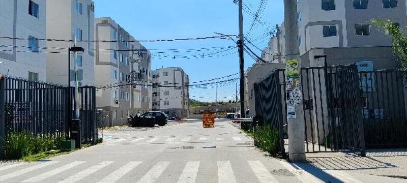 Apartamento em leilão em Rio De Janeiro - RJ, bairro Paciência — LOTE 318 Apartamento - AREA PRIVATIVA (M²): 40,54 BAIRRO: PACIENCIA CIDADE: RIO DE JANEIRO-RJ